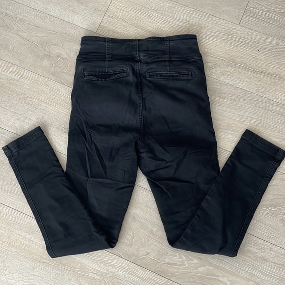 Joes Jeans - high waisted button front - Picture 3 of 4